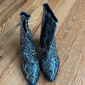 Snakeskin booties like new